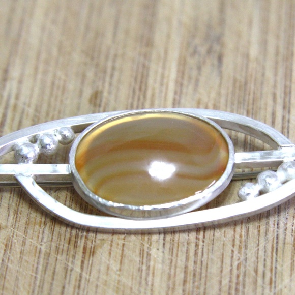 Handmade Sterling Silver Brooch with Large Agate From Canada - Picture 3 of 3